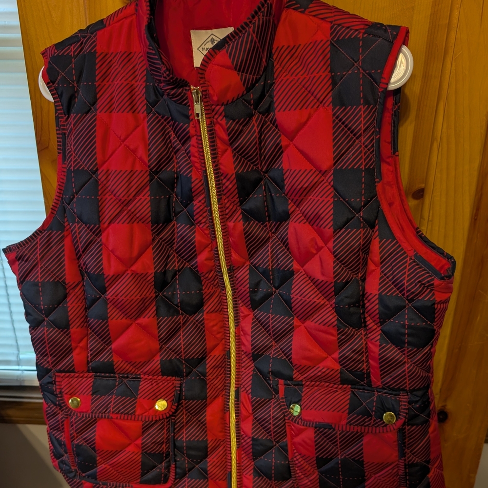 Women's St. John's Bay Red Quilted Vest